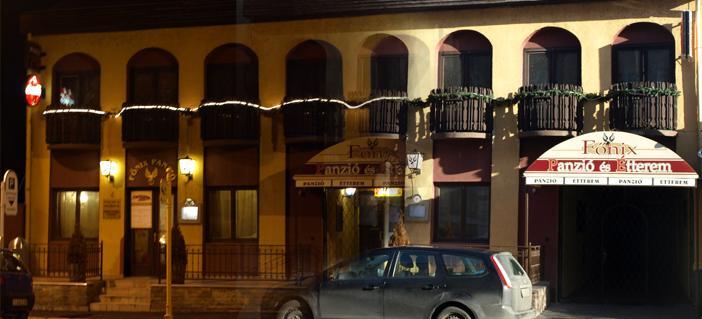 Fonix Panzio Hotel Papa Ngoại thất bức ảnh